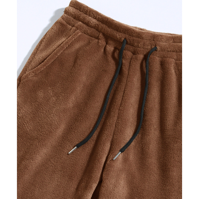 ブラウンの裏起毛ショートパンツ正面