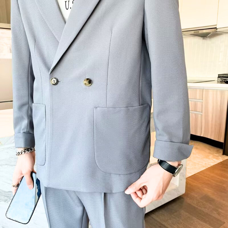 30代メンズ必見】ダブルボタンテーラードセットアップ|抜け感×品格の 30代メンズ必見】ダブルボタンテーラードセットアップ|抜け感×品格の