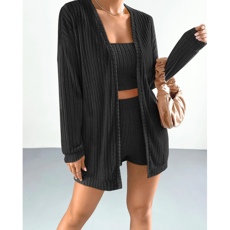 旦那ウケも良いブラックルームウェアコーデ