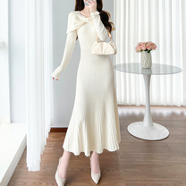 小物を合わせた上品な冬コーデ。デートにも女子会にもおすすめ。