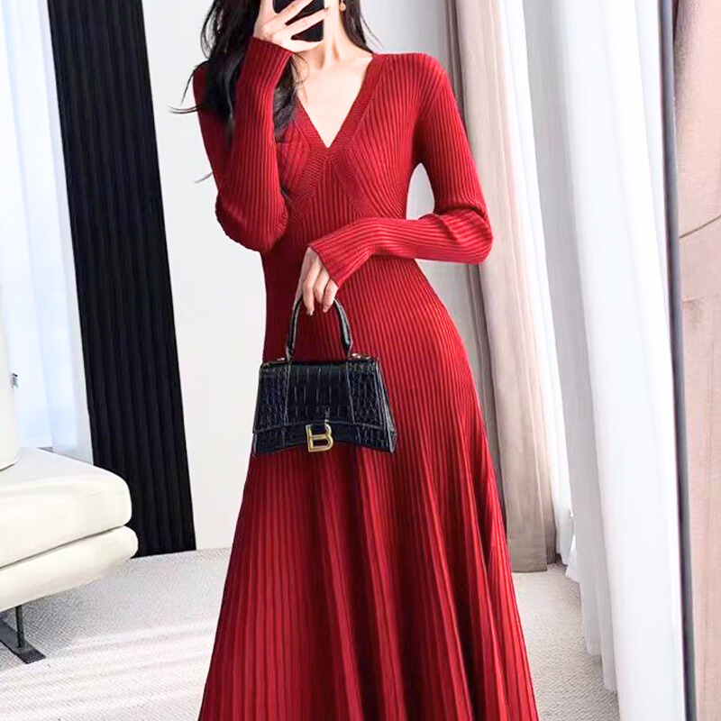 縦リブロングニットワンピース レッド 小物合わせコーデ