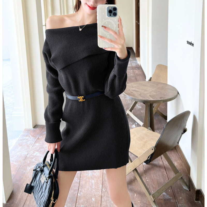 ブラックミニワンピで室内ポージング｜彼氏ウケ抜群