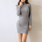 グレーのタートルネックリブニットミニワンピース 上品な冬コーデ