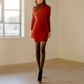 レッドのタートルネックリブニットワンピース 華やかでモテる冬服