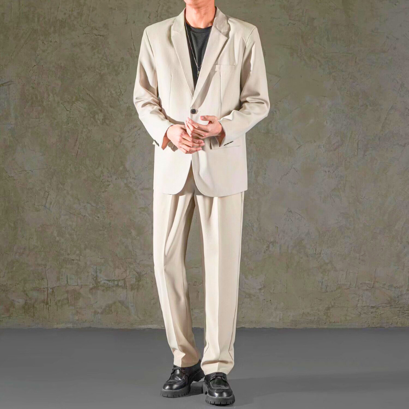 ベージュ セットアップ メンズ デートコーデ