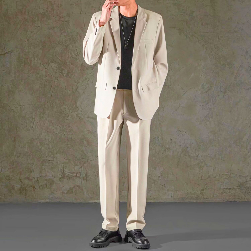 ベージュ セットアップ メンズ きれいめ 大人コーデ
