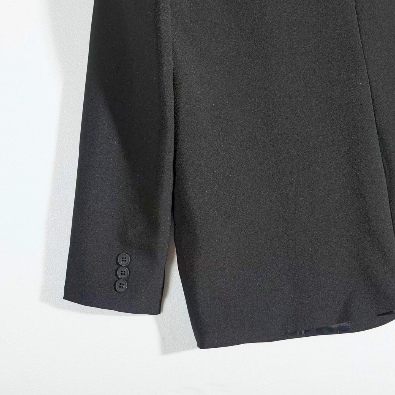 ブラック ジャケット 袖ボタン ディテール