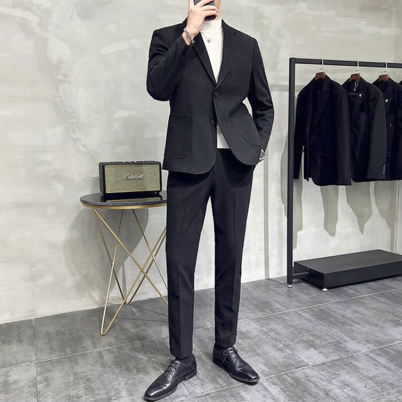 40代メンズにも人気のブラックジャケットを使ったシンプルコーデ