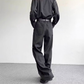 30代40代メンズ向け黒ワイドパンツ｜バックシルエットが映えるオールシーズン仕様の大人モードボトム