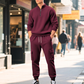 バーガンディのスタンドカラースウェットセットアップ｜落ち着いた色味で大人の品格を演出