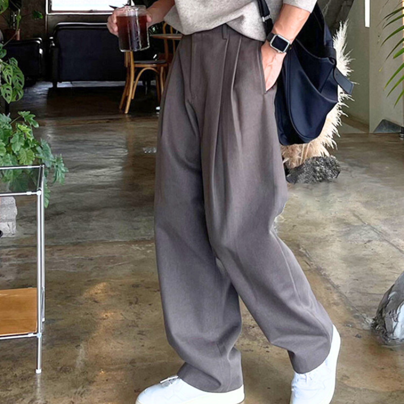 コットン混素材のナチュラルな風合いのパンツ生地