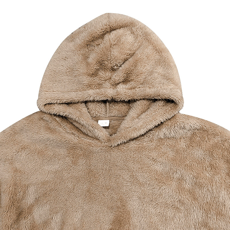 ベージュフード部分のアップ写真｜ふんわり起毛が顔まわりを包み込むデザイン