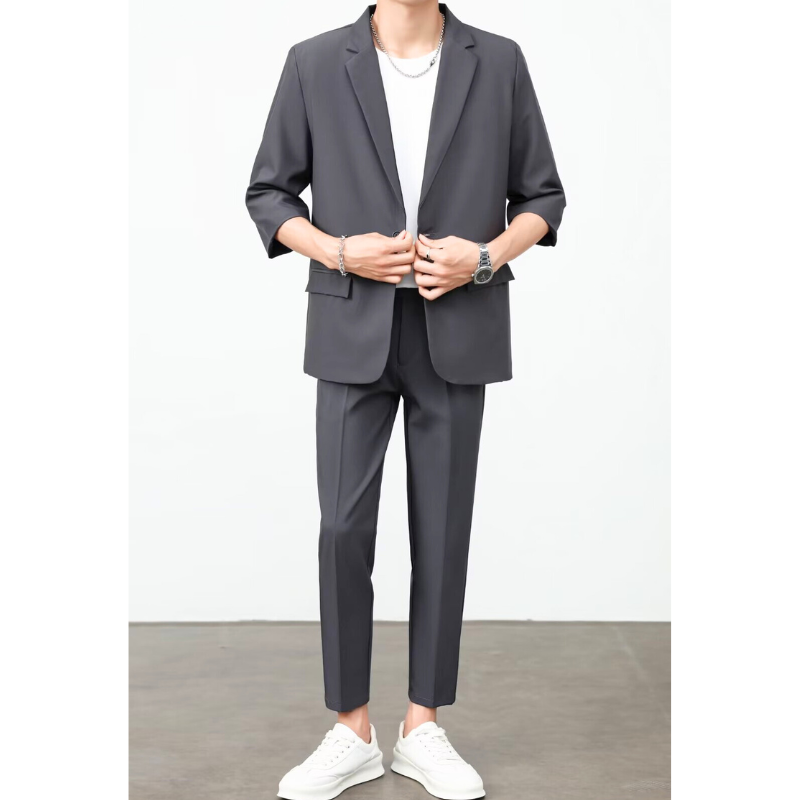 春夏用グレー7分袖ジャケット×パンツセットアップ 正面スタイル