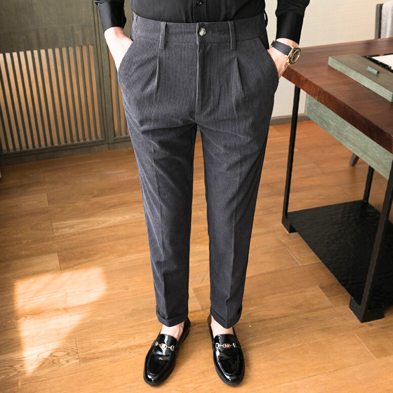 タック入りコーデュロイテーパードパンツ グレー メンズ