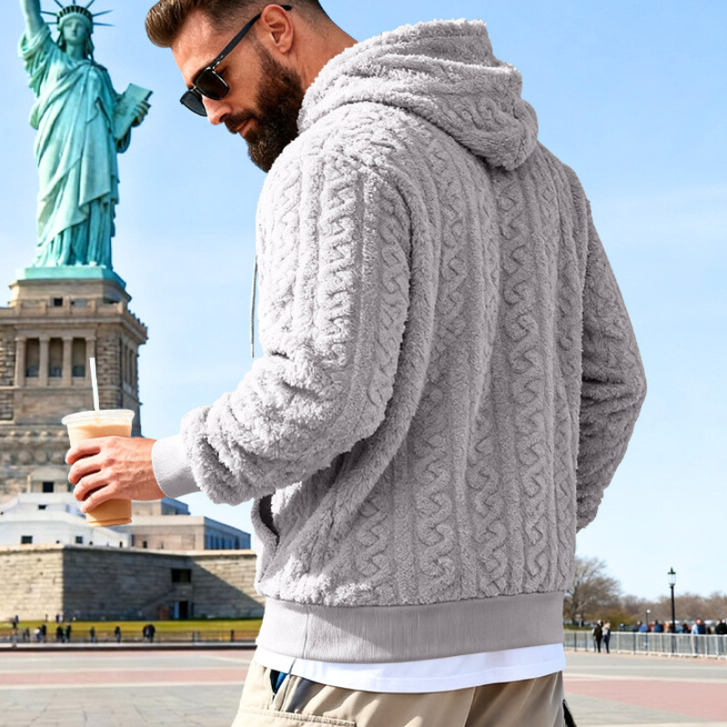 グレーのフリースパーカー後ろ姿｜ふんわり起毛で暖かくシルエットもきれい