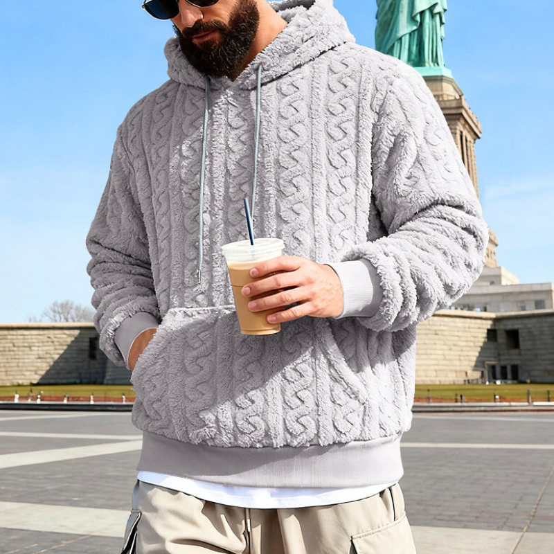 グレーの両面フリースパーカー｜40代メンズにおすすめの落ち着きと都会的な抜け感