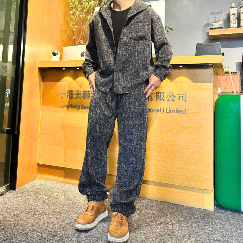 30代メンズ必見】ウール調セットアップ|秋冬を彩る上品ストリート 30代メンズ必見】ウール調セットアップ|秋冬を彩る上品ストリート