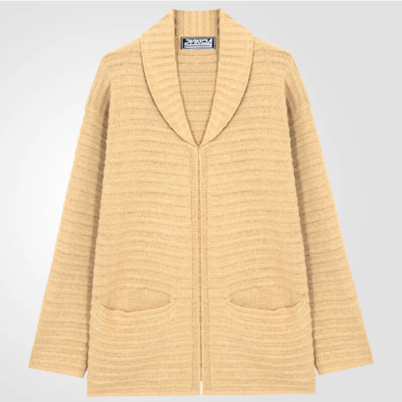 ローゲージ畦編みショールカラーロングニットカーディガンの正面デザイン