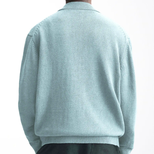 襟付き透かし編みニットカーディガンの背面シルエットと落ち感