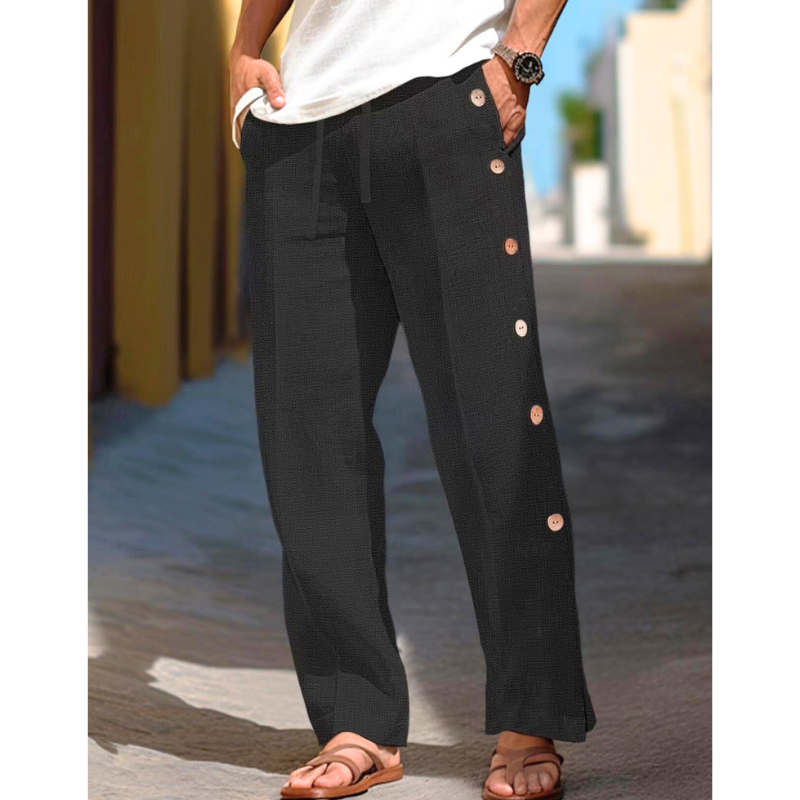 大人っぽくまとまるブラックのリネンパンツ サイドボタン付き