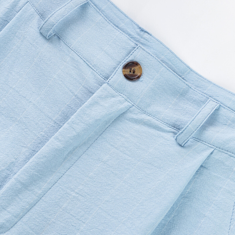 サックスブルー生地のディテール｜通気性抜群のリネン混素材