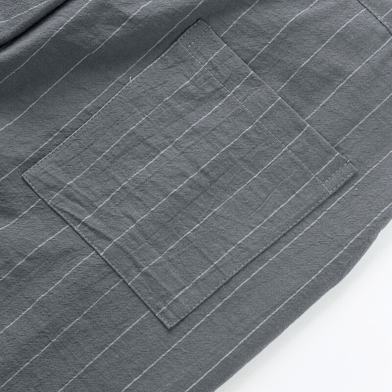 バックポケットのディテール｜軽やかで実用的なデザイン