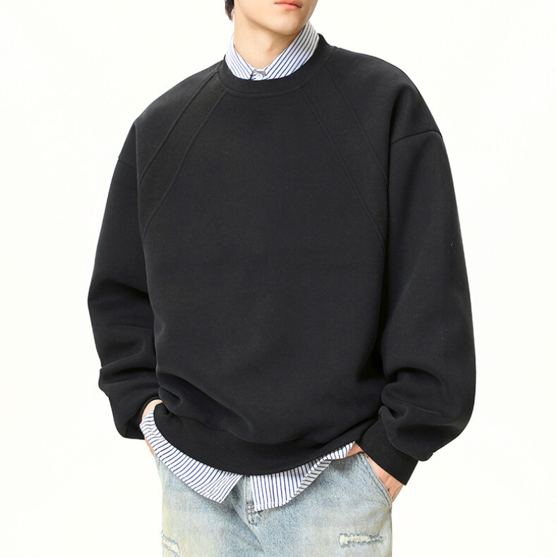 メンズブラックスウェット 着用写真（屋内）