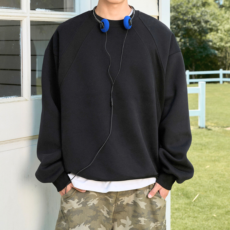 メンズブラックスウェット 正面スタイル（ゆったりシルエット）