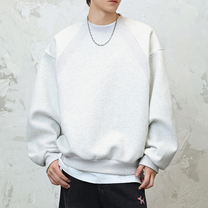 メンズオーバーサイズスウェット ライトグレー 着用アップ