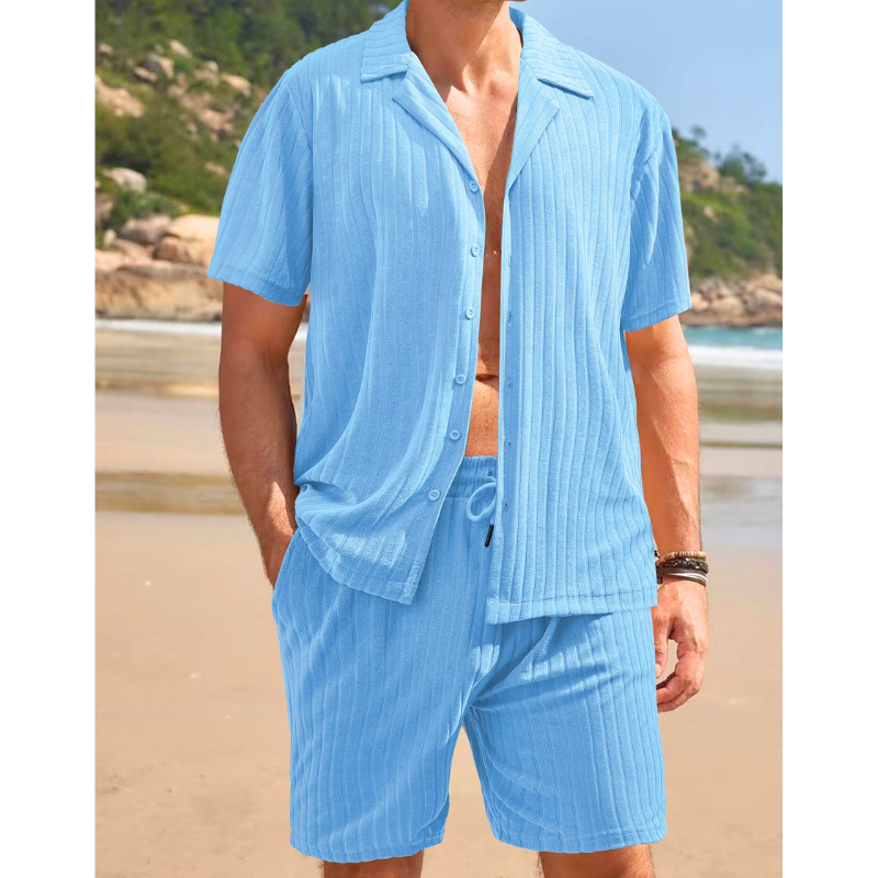 縦リブ開襟シャツ×ショートパンツセットアップ｜ライトブルーの着用イメージ