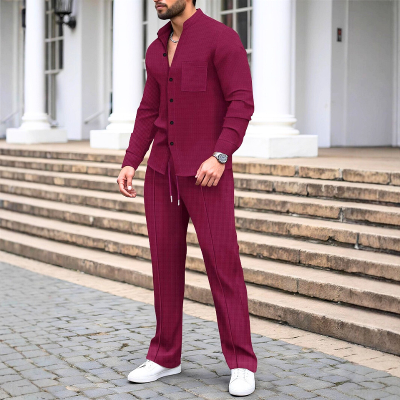 ワッフル無地のメンズシャツセットアップ｜ワインカラーの着用イメージ
