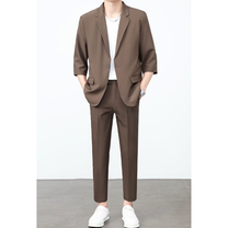 30代40代メンズ 春夏用 7分袖ジャケット×テーパードパンツの上下セットアップ コーデ 全身写真