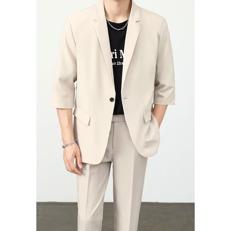 40代メンズにも人気 春夏7分袖セットアップ ジャケット着用の正面スタイル