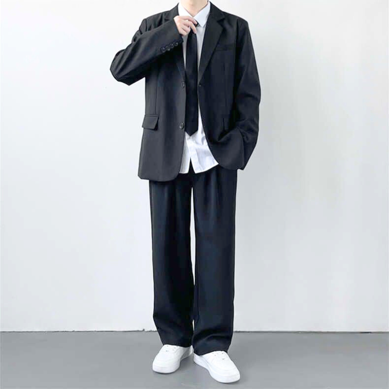 30代・40代メンズ向け テーラードスーツ上下セットを着用した全身コーデ｜春秋冬の通勤・デートスタイルにおすすめ