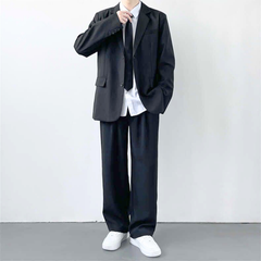 30代・40代メンズ向け テーラードスーツ上下セットを着用した全身コーデ｜春秋冬の通勤・デートスタイルにおすすめ