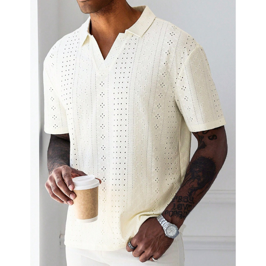 透かし編みサマーニットポロ メンズ｜アイボリーの斜め前着用イメージ