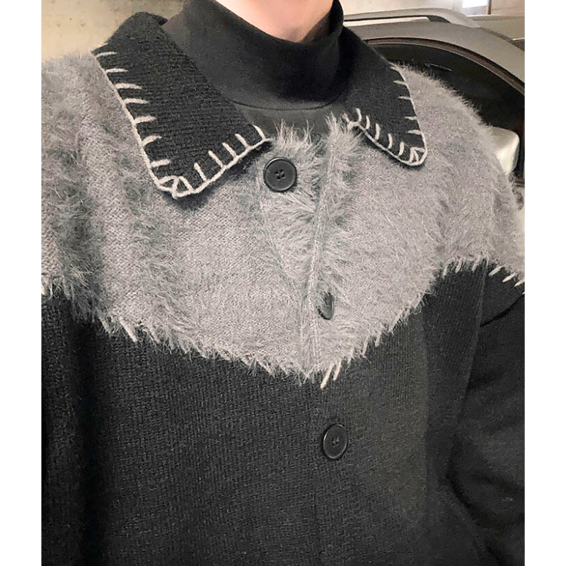 モヘア切替デザインのニットカーディガンを正面から撮影したディテール画像