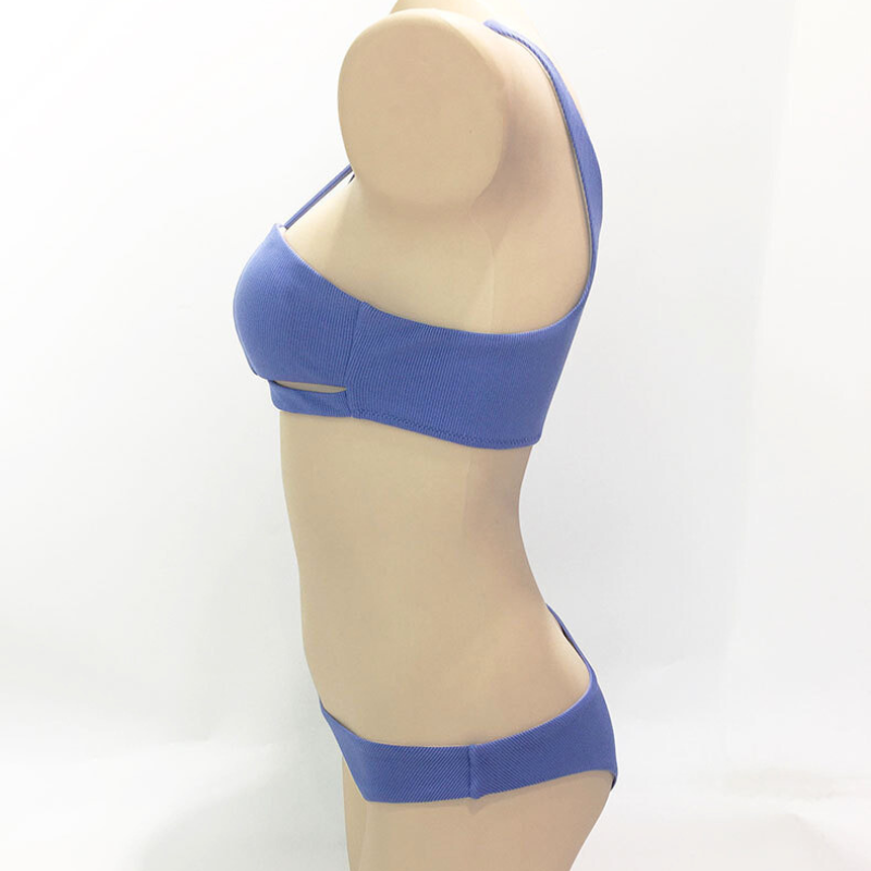 ワンショルダービキニ トルソー サイドシルエット