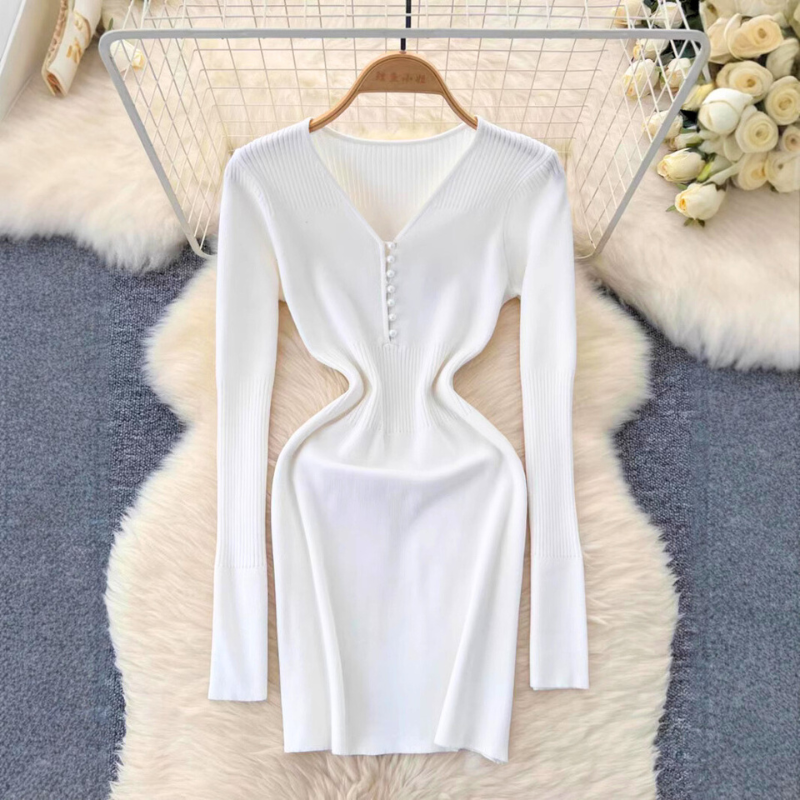 デートに映える白リブニットミニワンピース全身コーデ