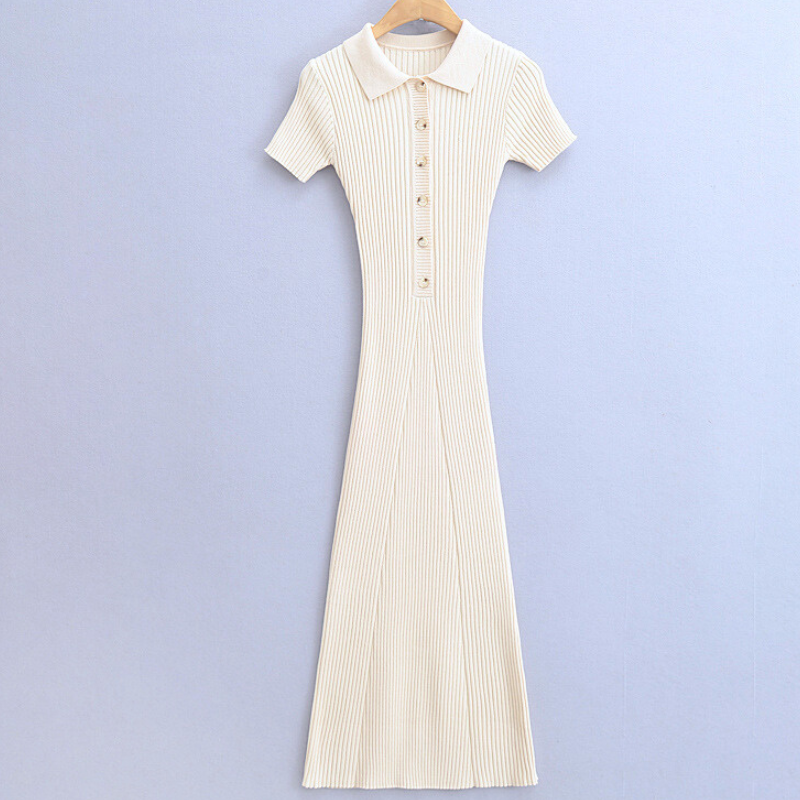 アイボリーの半袖リブニットマーメイドワンピースの平置き画像