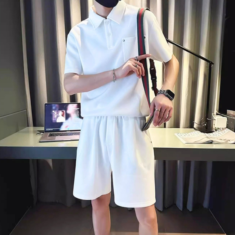 30代メンズ必見】パッチポケット付きポロシャツセットアップ|夏も洒落 30代メンズ必見】パッチポケット付きポロシャツセットアップ|夏も洒落