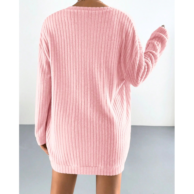 リブ素材ルームウェアのバックスタイル