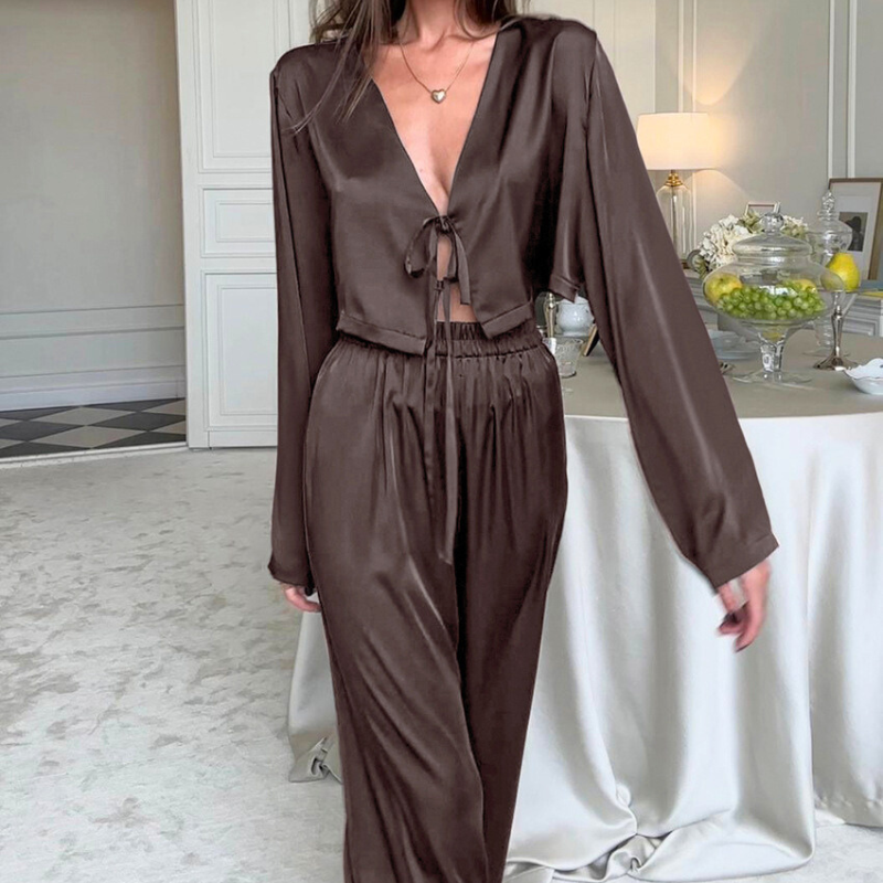 彼女に着てほしい抜け感セパレートルームウェア