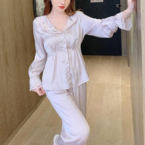 春ルームウェア 男ウケ 長袖トップスとパンツのセットアップ コーデ