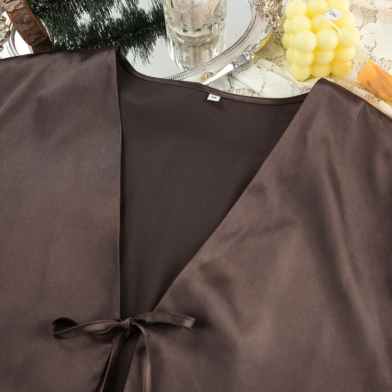 前リボン付きVネックトップス ディテール