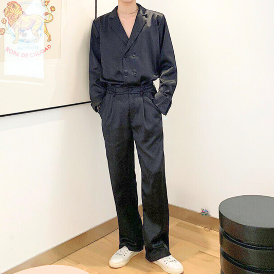 艶感サテン風セットアップ ブラックの正面全身コーデ
