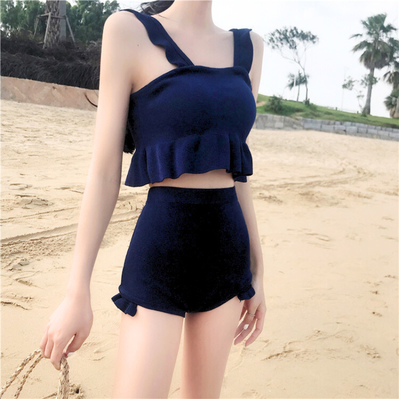 露出控えめで男ウケするタンキニ風水着 横からのシルエット