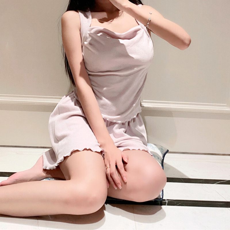 パープルベロアルームウェア リラックスコーデ おうちデート