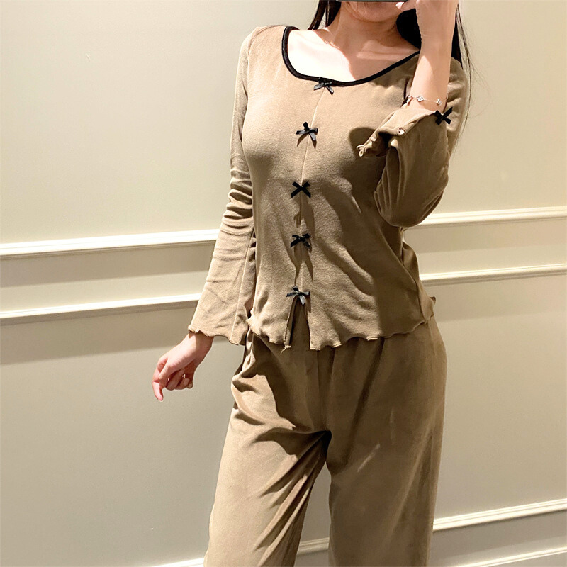 胸リボンデザインが可愛い ベロア調ルームウェア上下セット