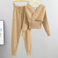 ベージュのカシュクール風リブニットセットアップ商品画像（上下セット）